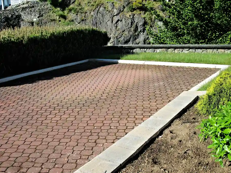 When To Upgrade Your Landscape With Hardscaping Features in Dayton, TN